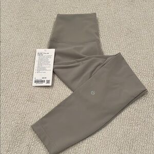 NWT Lululemon Train HR 25” Thunder size 6
